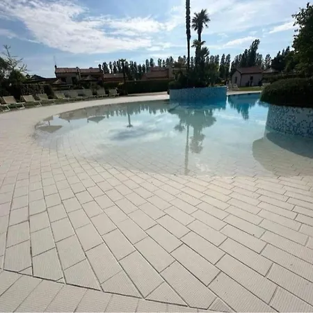 In With Pool - Next To Golf Club