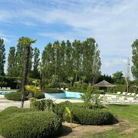 Apartment In With Pool - Next To Golf Club *