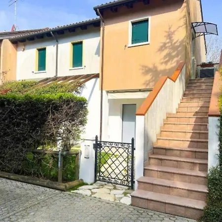 In With Pool - Next To Golf Club Apartment Lido di Jesolo