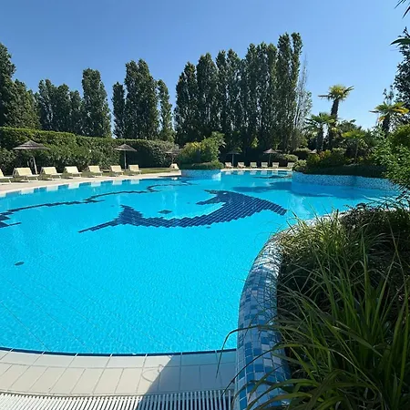 In With Pool - Next To Golf Club Lido di Jesolo